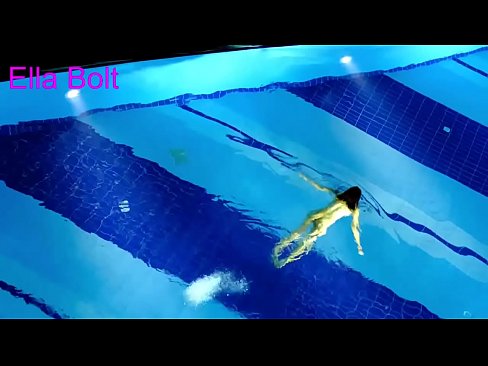 ❤️ Ik kin net ophâlde te sjen, jonge blonde fongen neaken swimmen yn ELLA BOLT resort pool ❤️❌ Superporno by ús fy.yourxxxvideos.ru ️❤